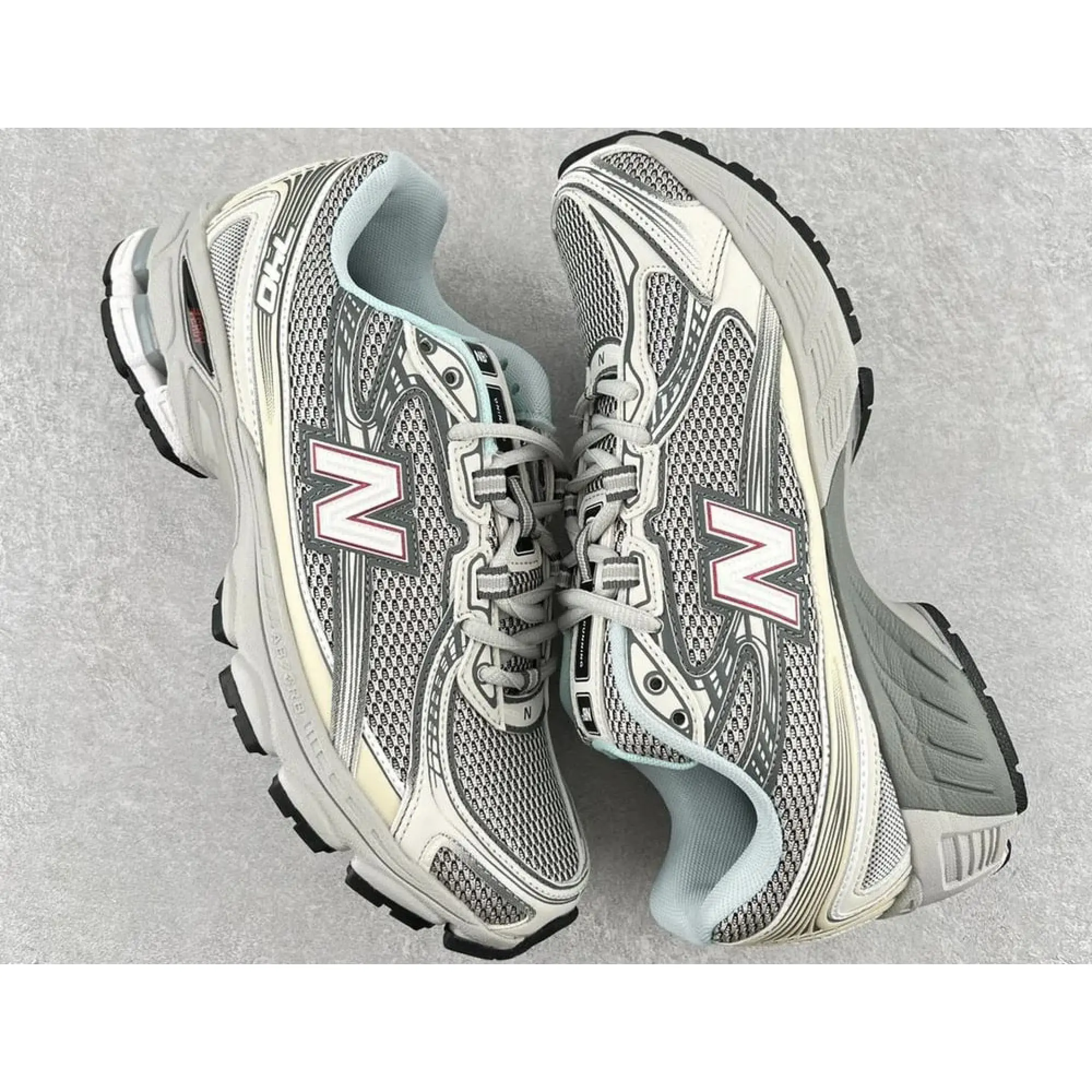 Nuove new balance 740 clearance