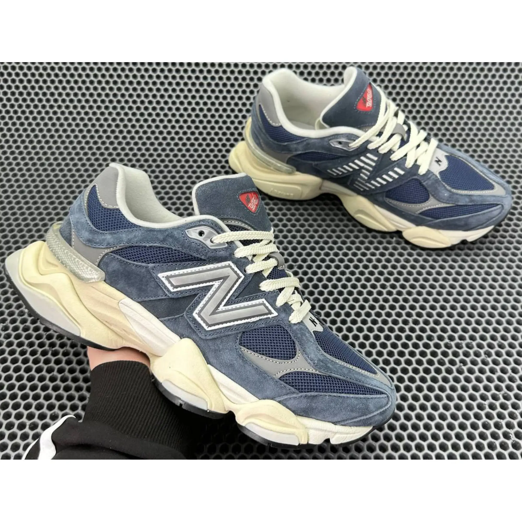 Light blue new balance discount